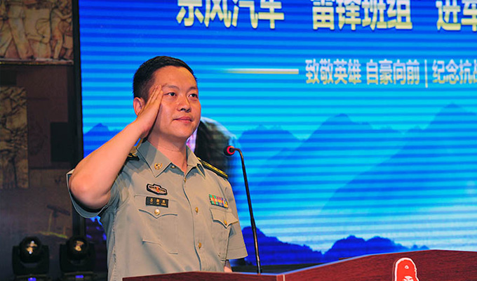 東風(fēng)汽車?yán)卒h班組走進(jìn)軍營(yíng)活動(dòng)現(xiàn)場(chǎng)