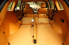 車型內(nèi)部空間大、實用度高