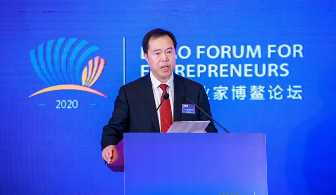 中鐵高新工業(yè)股份有限公司黨委書記、董事長易鐵軍演講