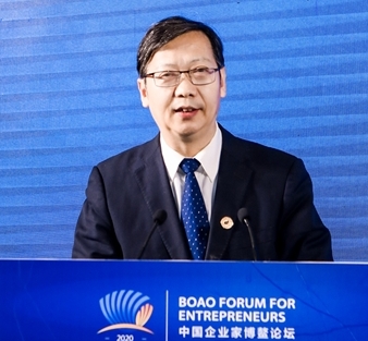 楊慶兵：食品行業(yè)在保障民生、維護(hù)社會(huì)穩(wěn)定方面發(fā)揮巨大作用