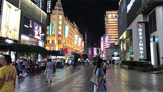 購(gòu)物中心供大于求 誰(shuí)能活得更好？