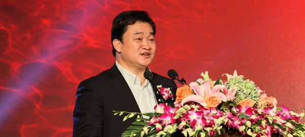 新華網(wǎng)董事長、總裁田舒斌致開幕詞