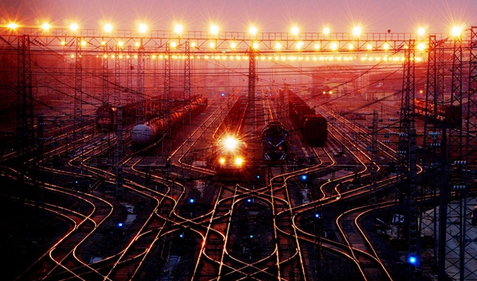 經(jīng)濟結(jié)構(gòu)轉(zhuǎn)型升級為經(jīng)濟發(fā)展釋放活力