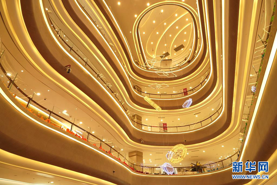 《愛(ài)琴海購(gòu)物公園》