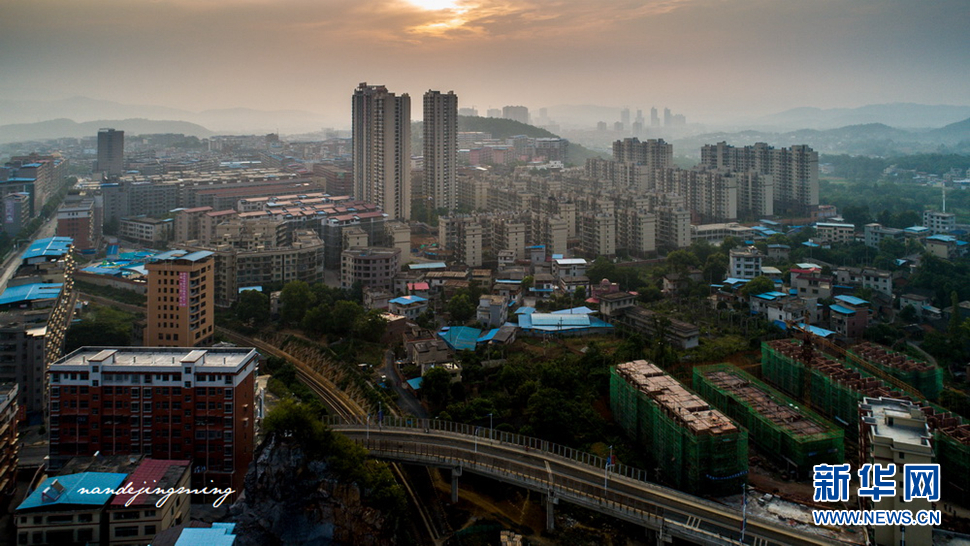 改革開(kāi)放40年，縣城變化令人驚