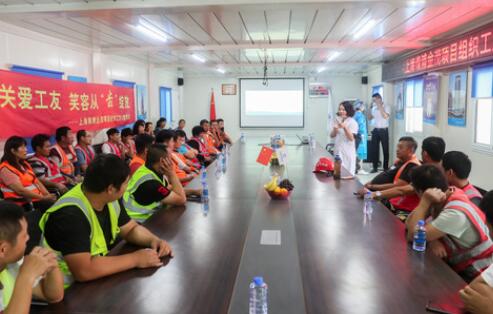 &ldquo;小病挺，大病拖&rdquo; 農(nóng)民工的健康保障如何破題？