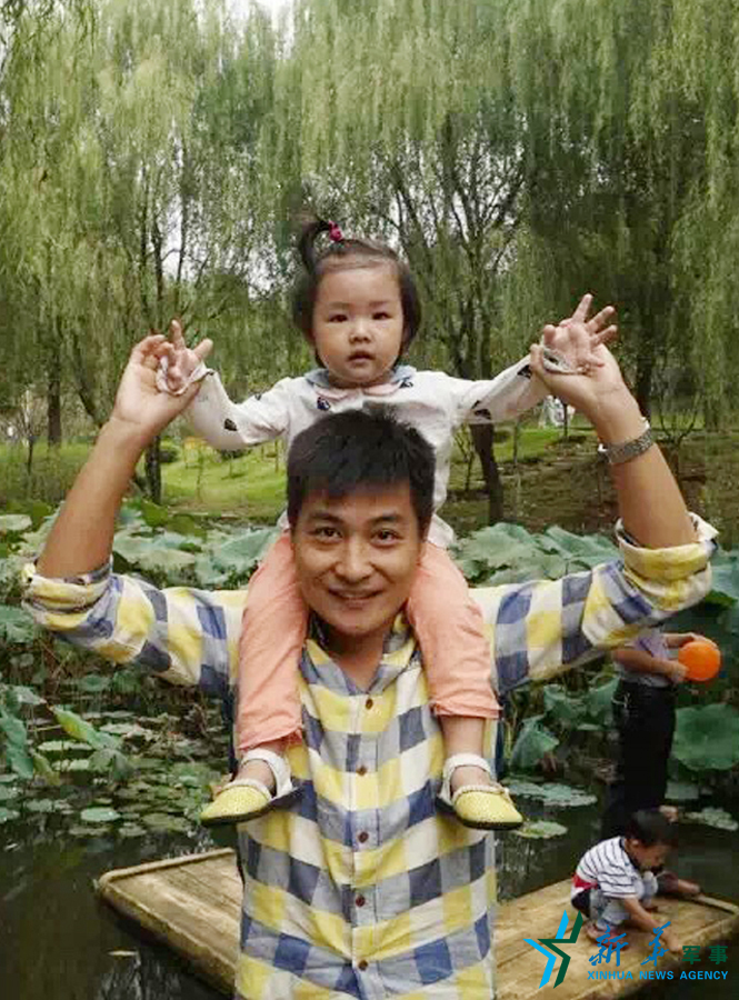 &uarr;資料圖片：張超與女兒合影。