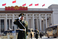 守衛(wèi)兩會(huì)的最美哨兵