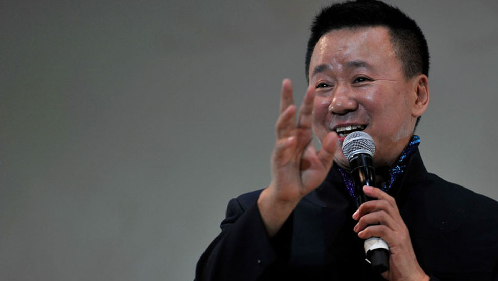 2月7日，卓林表演單口相聲《語言的魅力》