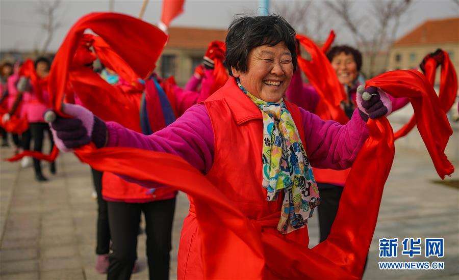 #(社會(huì))(2)山東榮成:民俗表演迎新春