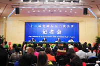 樓繼偉、張少春答記者問(wèn)