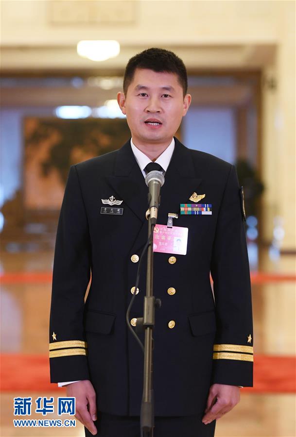 （十九大&middot;黨代表通道）（7）采訪黨代表