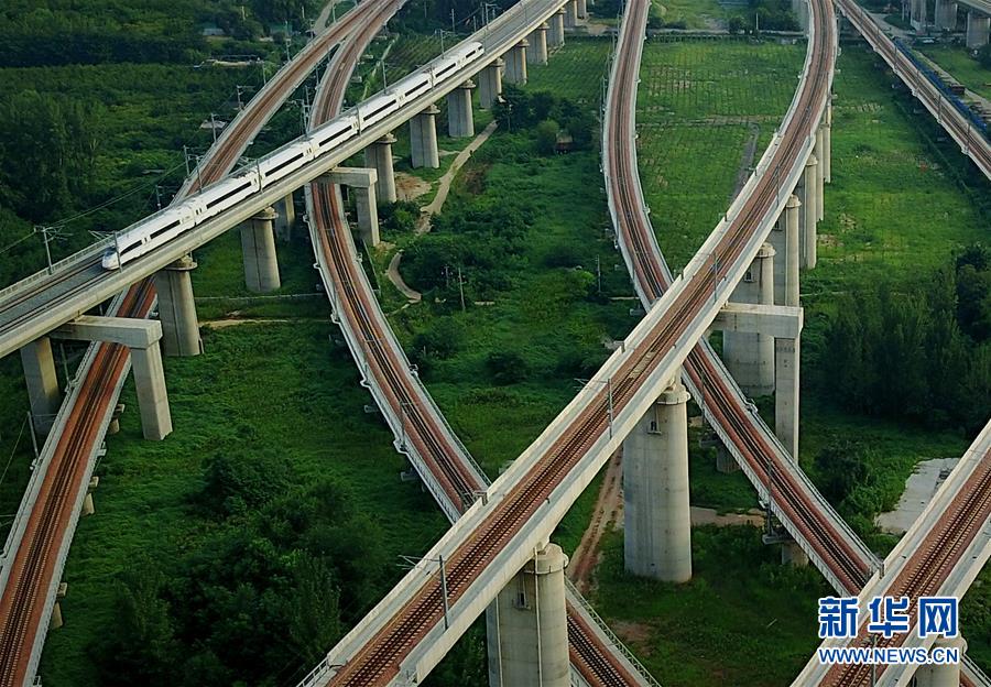 （十九大時(shí)光&middot;圖文互動(dòng)）（1）民生美景令人憧憬　美好生活召喚奮斗&mdash;&mdash;來自基層蹲點(diǎn)現(xiàn)場的報(bào)道 