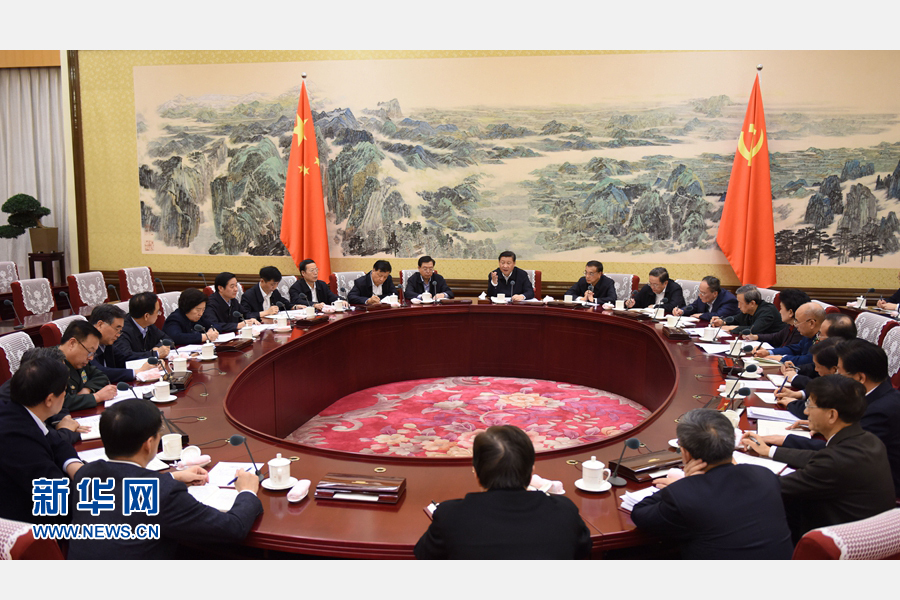 12月28日至29日，中共中央政治局召開(kāi)專(zhuān)題民主生活會(huì)，對(duì)照檢查踐行&ldquo;三嚴(yán)三實(shí)&rdquo;情況，討論研究加強(qiáng)黨風(fēng)廉政建設(shè)措施。中共中央總書(shū)記習(xí)近平主持會(huì)議并發(fā)表重要講話。新華社記者 李學(xué)仁 攝 