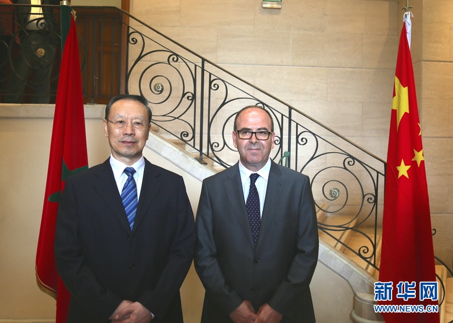 9月19日，在摩洛哥首都拉巴特，中共中央書記處書記、全國政協(xié)副主席杜青林（左）會見摩洛哥參議長本希馬。應摩洛哥參議院邀請，中共中央書記處書記、全國政協(xié)副主席杜青林于18日至20日率中共代表團訪摩，分別會見政府首腦本&middot;基蘭、參議長本希馬、真實性與現(xiàn)代黨總書記奧馬里等。新華社記者劉鍇攝