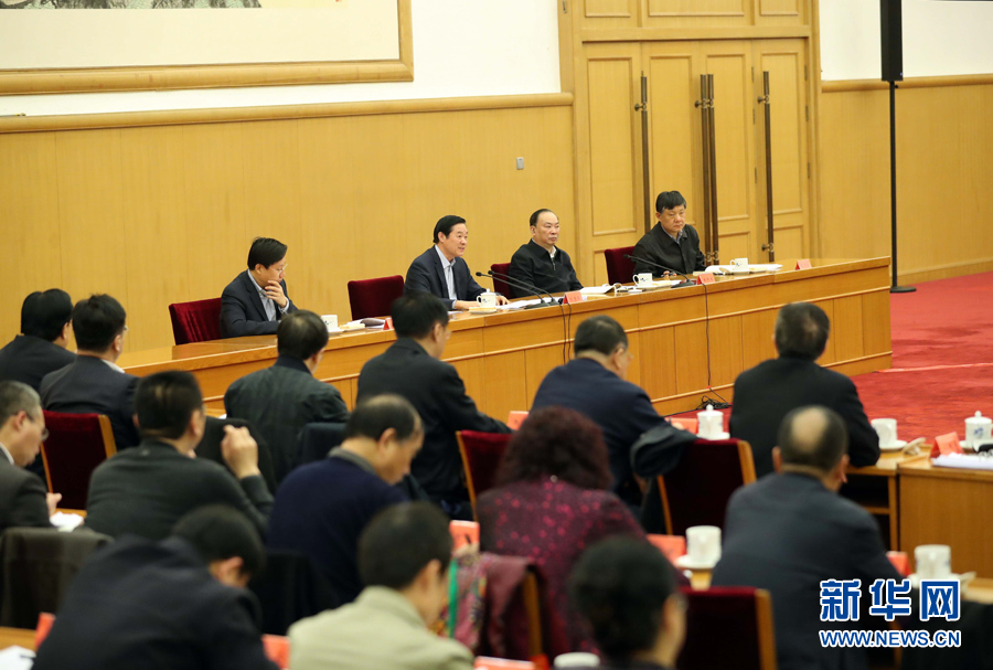 3月23日，治國理政論壇&ldquo;&lsquo;四個(gè)全面&rsquo;戰(zhàn)略布局系列理論研討會(huì)&rdquo;首場研討會(huì)在北京召開，中共中央政治局委員、中央書記處書記、中宣部部長劉奇葆出席會(huì)議并講話。新華社記者 劉衛(wèi)兵 攝
