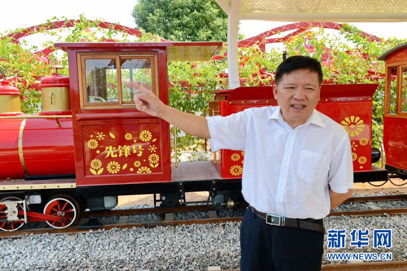 (十九大代表風采·圖文互動)(1)何德興:我的夢想是“民富村美”