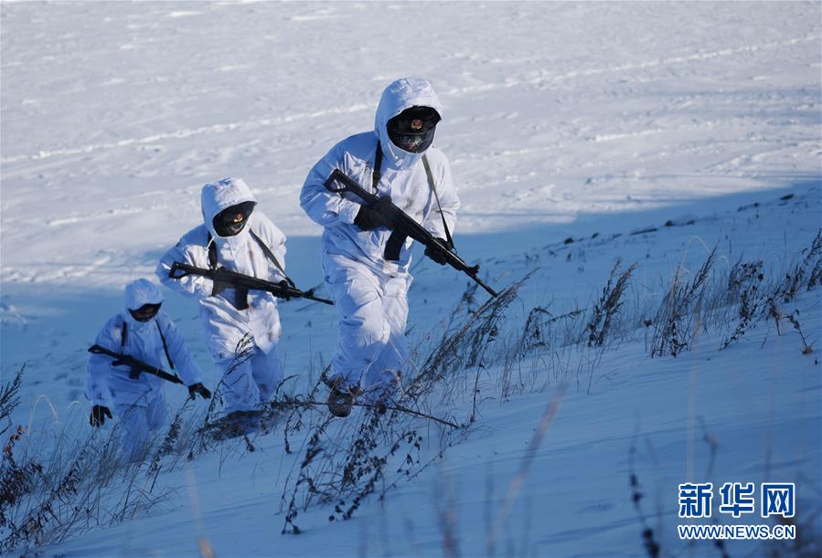 #（社會）（4）堅(jiān)守在嚴(yán)冬&mdash;&mdash;黑龍江塔河邊防官兵極寒天氣徒步巡邊
