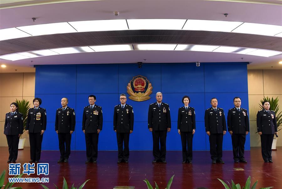 (在習(xí)近平新時代中國特色社會主義思想指引下——新時代新氣象新作為·新華全媒頭條·圖文互動)(7)最濃是這中國紅——北京市西城區(qū)弘揚(yáng)紅墻意識深化改革發(fā)展紀(jì)實