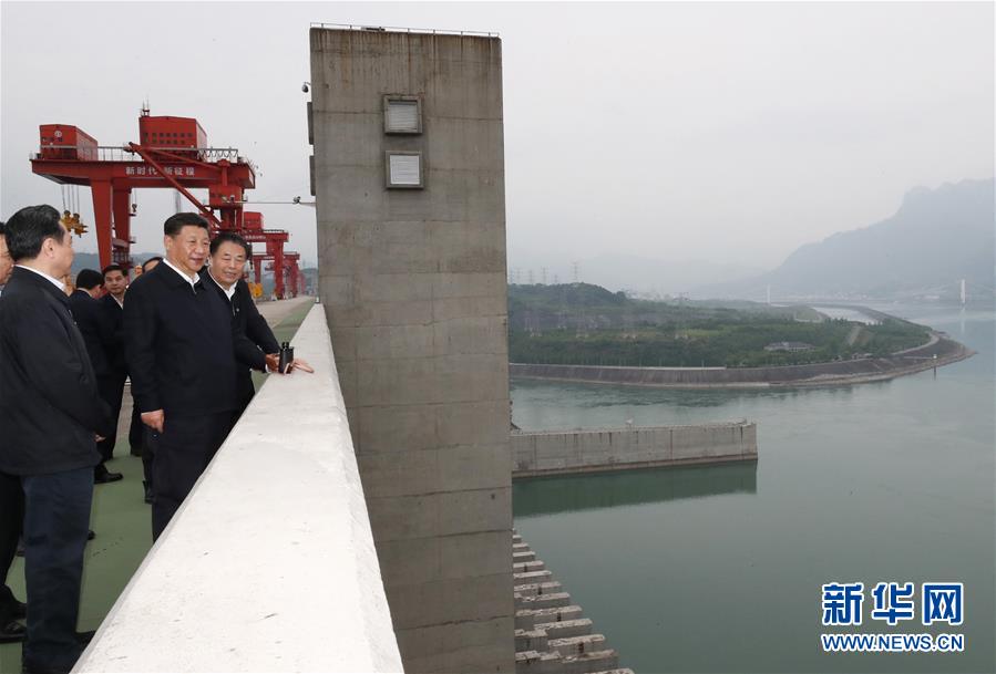 (時政)(2)習近平主持召開深入推動長江經濟帶發(fā)展座談會并發(fā)表重要講話