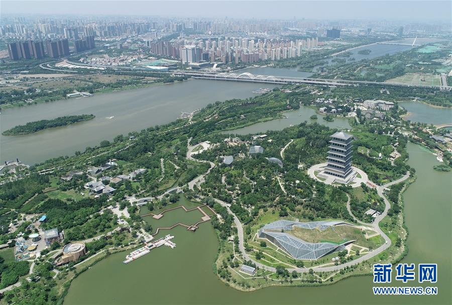 （壯闊東方潮 奮進(jìn)新時(shí)代&mdash;&mdash;慶祝改革開放40年）（13）美麗中華大地書寫綠色傳奇