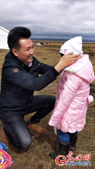 【脫貧攻堅(jiān)在行動(dòng)】打通致富路，牧民笑開(kāi)顏&mdash;&mdash;青海省澤庫(kù)縣&ldquo;第一書記&rdquo;張文杰扶貧故事