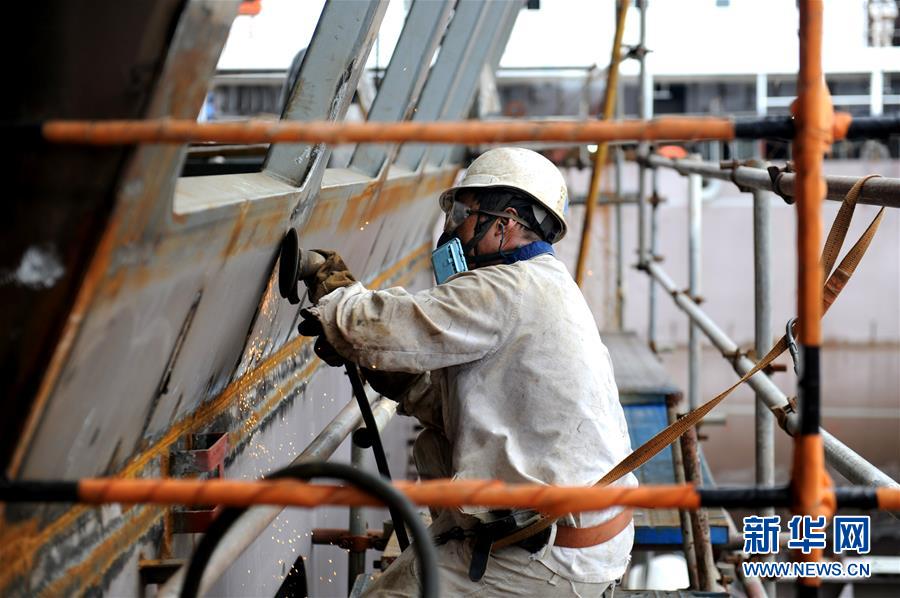 （圖文互動(dòng)）（2）我國(guó)第一艘自主建造的極地科考破冰船&ldquo;雪龍2&rdquo;號(hào)雄姿初現(xiàn) 