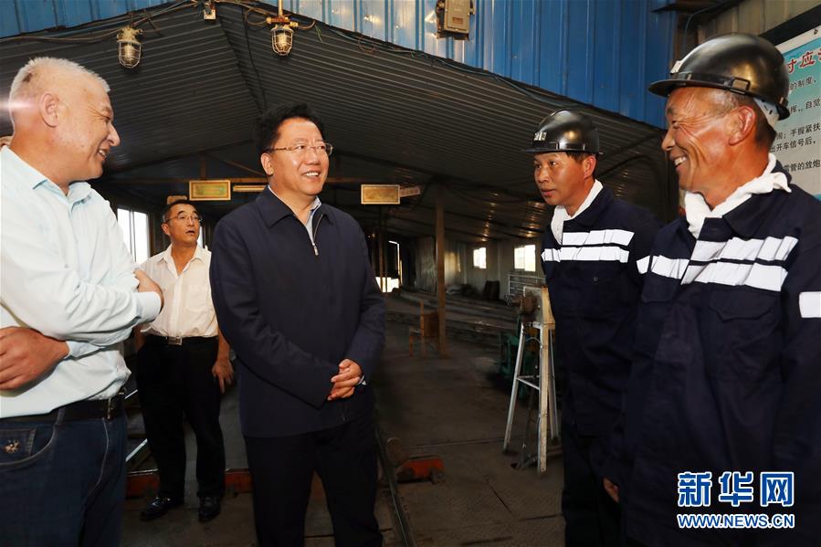 （新時(shí)代擔(dān)當(dāng)作為典型風(fēng)采&middot;圖文互動）（2）李士偉：以實(shí)干擔(dān)當(dāng) 向難題沖鋒