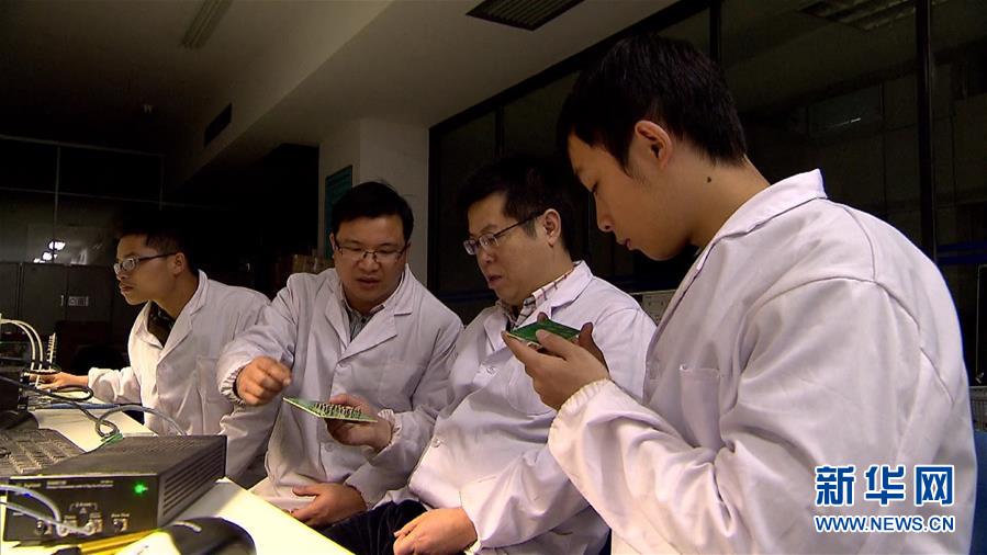 （圖文互動）讓五星紅旗飄揚(yáng)在世界&ldquo;超算&rdquo;之巔&mdash;&mdash;記國防科大計(jì)算機(jī)學(xué)院院長廖湘科