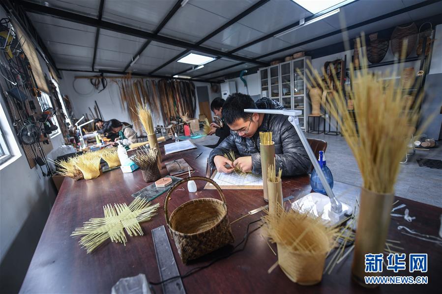 （慶祝改革開放40周年基層行&middot;鄉(xiāng)鎮(zhèn)篇&middot;圖文互動(dòng)）（4）烏鎮(zhèn)40年：根里的靜與脈中的動(dòng)