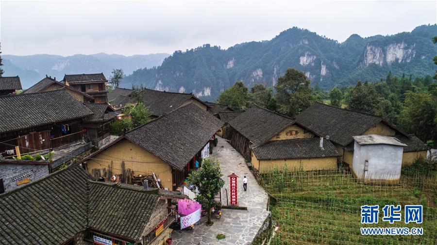 （聚焦歷史性成就和變革&middot;圖文互動(dòng)）（1）書寫脫貧攻堅(jiān)新答卷&mdash;&mdash;我國(guó)五年來(lái)經(jīng)濟(jì)社會(huì)發(fā)展成就巡禮