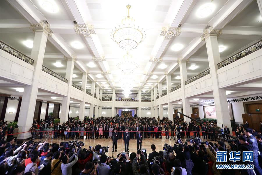 （兩會(huì)&middot;XHDW）（5）全國政協(xié)委員接受采訪