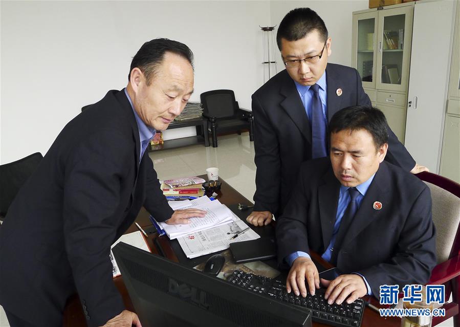 (改革先鋒風(fēng)采·圖文互動)(1)張飚:維護(hù)社會公平正義的模范檢察官