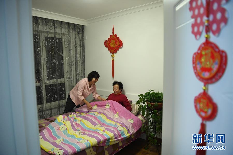 （新華全媒頭條&middot;圖文互動(dòng)）（4）&ldquo;英雄之妻&rdquo;，為愛堅(jiān)守19年