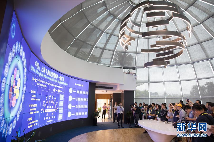 （全面深化改革這五年&middot;圖文互動）（2）吃改革飯走開放路打創(chuàng)新牌 上海奮力創(chuàng)造發(fā)展新傳奇