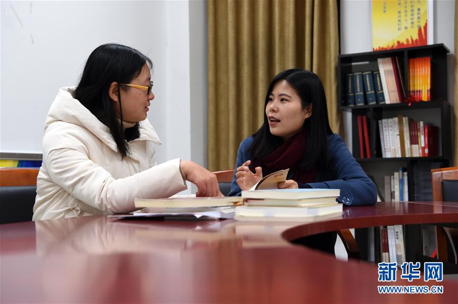 （在習(xí)近平新時代中國特色社會主義思想指引下&middot;將改革開放進(jìn)行到底&middot;強國之基）（新華全媒頭條&middot;圖文互動）（6）奮斗不停步 改革再出發(fā)&mdash;&mdash;&ldquo;四個自信&rdquo;筑牢強國之基