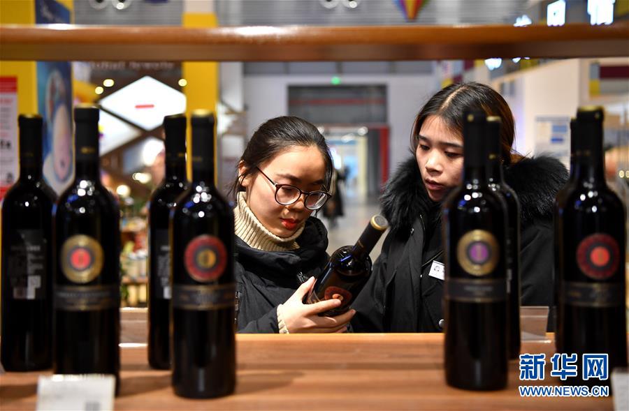 （在習(xí)近平新時(shí)代中國(guó)特色社會(huì)主義思想指引下&middot;將改革開放進(jìn)行到底&middot;大國(guó)之約）（新華全媒頭條&middot;圖文互動(dòng)）（6）潮起東方浪涌時(shí)&mdash;&mdash;來自對(duì)外開放前沿的時(shí)代強(qiáng)音