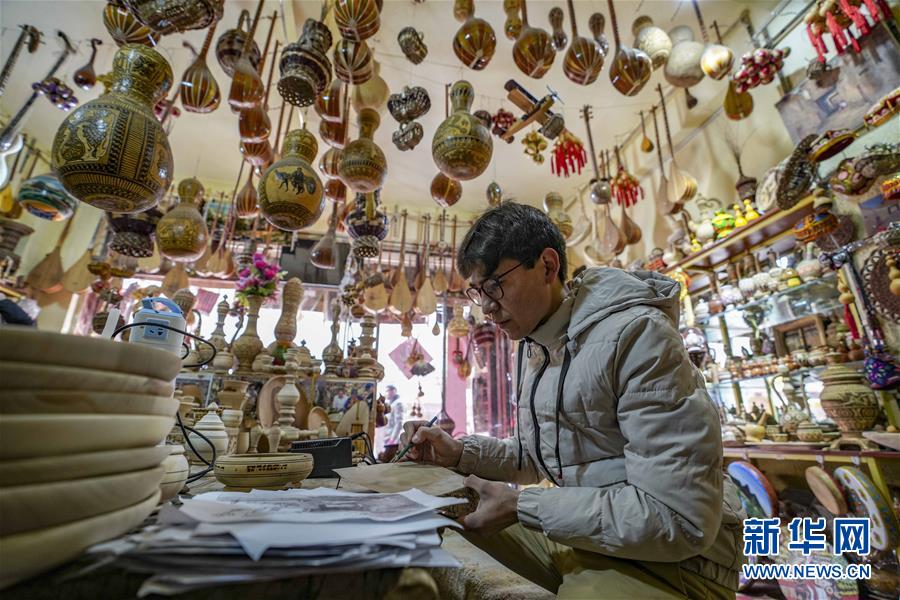 （兩會前夕看落實&middot;圖文互動）（2）牢記囑托增進民族團結(jié) 凝心聚力建設(shè)美麗新疆&mdash;&mdash;新疆落實習(xí)近平總書記全國兩會重要講話精神紀(jì)實