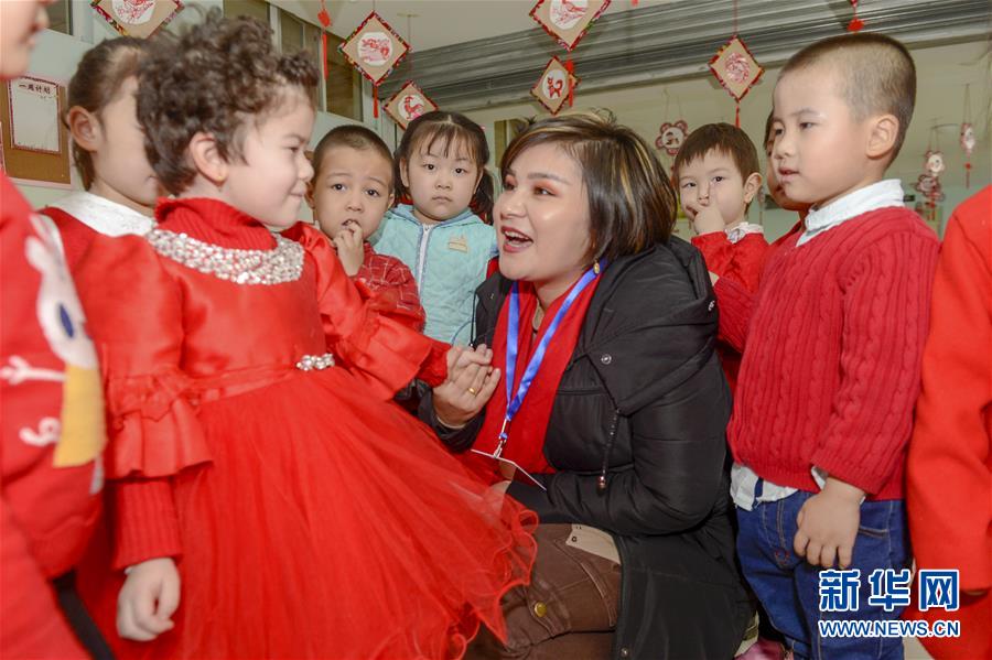 （兩會前夕看落實&middot;圖文互動）（5）牢記囑托增進民族團結(jié) 凝心聚力建設(shè)美麗新疆&mdash;&mdash;新疆落實習(xí)近平總書記全國兩會重要講話精神紀(jì)實