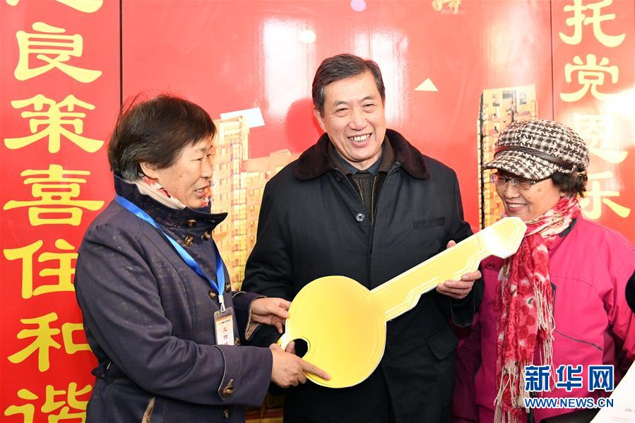 （新華全媒頭條&middot;圖文互動）（4）承諾有&ldquo;干貨&rdquo; 落實有&ldquo;硬招&rdquo;&mdash;&mdash;&ldquo;全國兩會部長通道&rdquo;上承諾踐行情況掃描