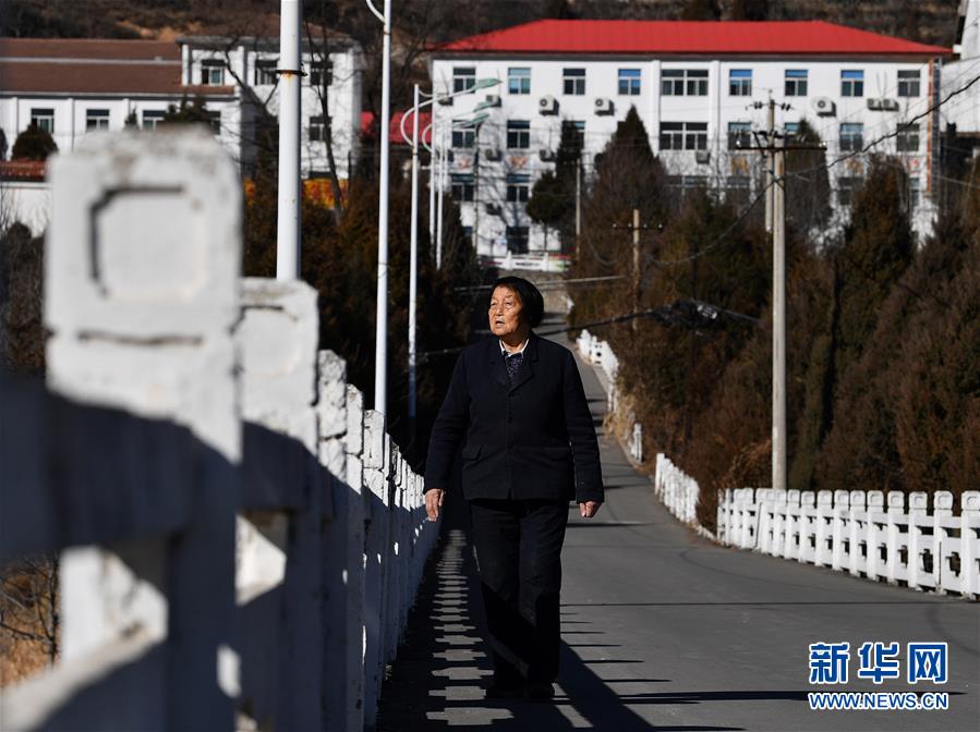 （新華全媒頭條&middot;迎接兩會特別報道&middot;圖文互動）（1）奮進，向著第一個百年奮斗目標&mdash;&mdash;寫在2019年全國兩會召開之際