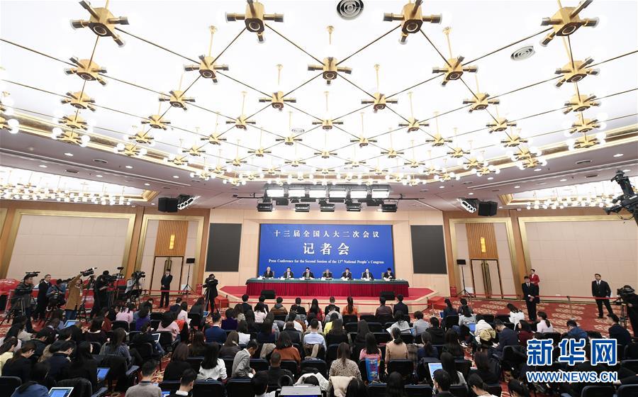 （兩會&middot;XHDW）（16）全國人大相關(guān)負責(zé)人就&ldquo;人大立法工作&rdquo;答記者問