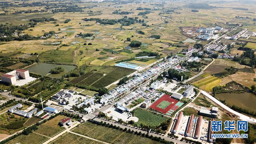 （新華全媒頭條&middot;愛國情 奮斗者&middot;圖文互動）（7）一個村的奮斗，一個時代的巨變&mdash;&mdash;記敢&ldquo;蹚新路&rdquo;的小崗人