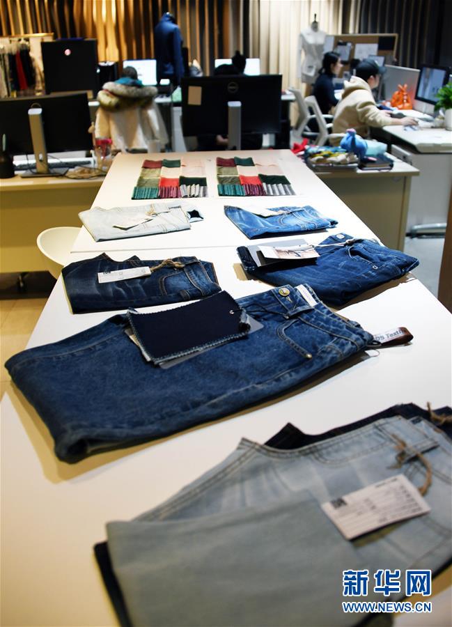 （新華全媒頭條&middot;圖文互動）（3）從&ldquo;來樣加工&rdquo;到為全球&ldquo;量體裁衣&rdquo;&mdash;&mdash;透過&ldquo;迪尚之路&rdquo;看新舊動能轉(zhuǎn)換