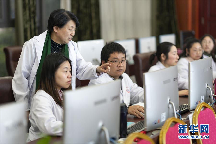 (愛國(guó)情 奮斗者·圖文互動(dòng))(2)海歸博士孫小蓉:用“蘭丁”助婦女遠(yuǎn)離宮頸癌陰影