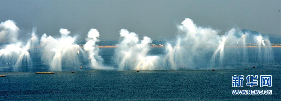 （新華全媒頭條&middot;人民海軍70年&middot;圖文互動(dòng)）（10）向海圖強(qiáng)春潮涌&mdash;&mdash;黨中央、中央軍委和習(xí)主席關(guān)心人民海軍建設(shè)發(fā)展紀(jì)實(shí)