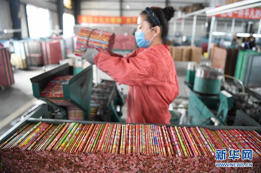 (壯麗70年·奮斗新時(shí)代·圖文互動(dòng))(11)“光腚屯”富了美了——《暴風(fēng)驟雨》原型地黑龍江元寶村振興見(jiàn)聞