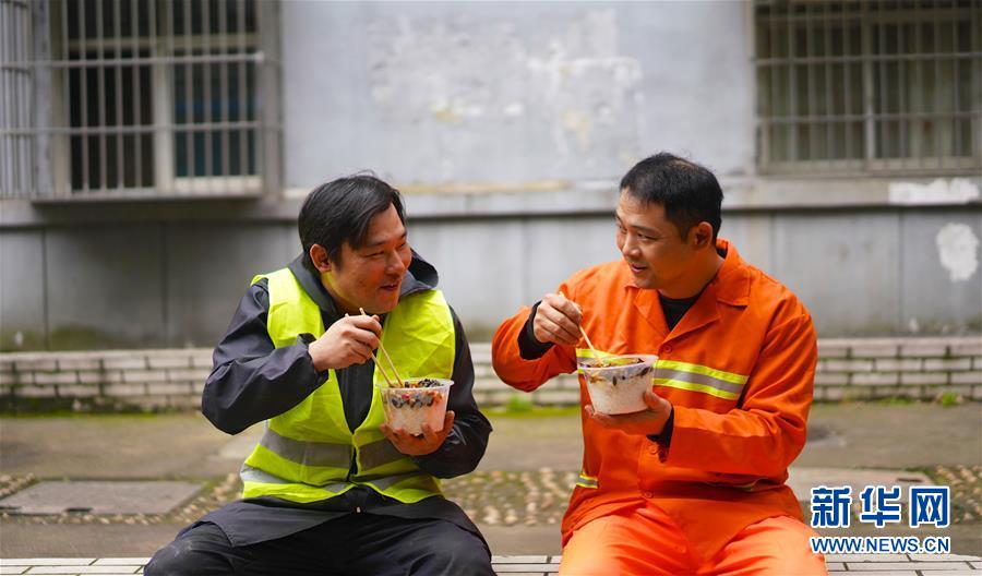 (新華全媒頭條·圖文互動(dòng))(27)青春萬歲 強(qiáng)國有我