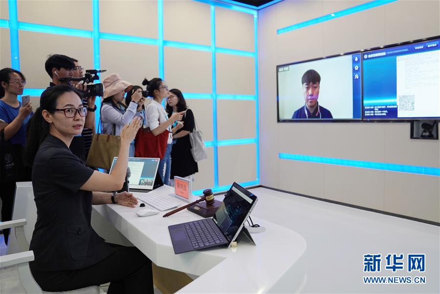 （新華全媒頭條&middot;圖文互動(dòng)）（2）從&ldquo;數(shù)字中國(guó)&rdquo;看中國(guó)發(fā)展新信號(hào)、新亮點(diǎn)、新趨勢(shì)