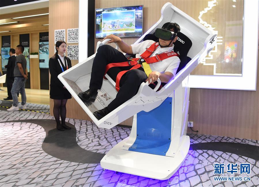 （在習(xí)近平新時(shí)代中國(guó)特色社會(huì)主義思想指引下&mdash;&mdash;新時(shí)代新作為新篇章&middot;圖文互動(dòng)）（1）與中國(guó)服務(wù)貿(mào)易共成長(zhǎng)&mdash;&mdash;&ldquo;多會(huì)合一&rdquo;京交會(huì)開(kāi)啟中國(guó)服貿(mào)&ldquo;新大門(mén)&rdquo;